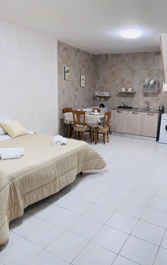 Crystal Naples